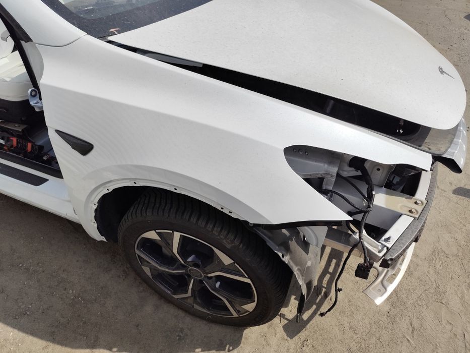 Крила на Tesla 3 Y