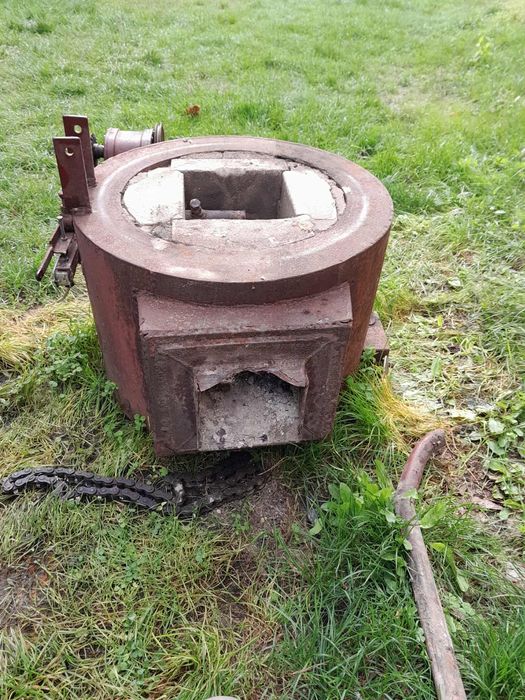 Piec na trociny zestaw do spalania trocin podajnik