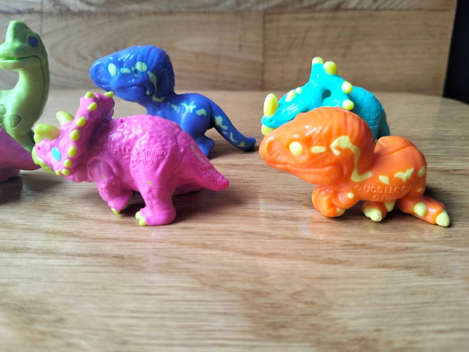 Кіндер Джой ( Kinder Joy ) Jurassic World ціна за всі