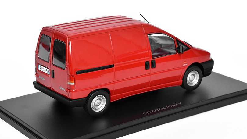 Модель - Citroen Jumpy Van 1995 1:24 - Hachette