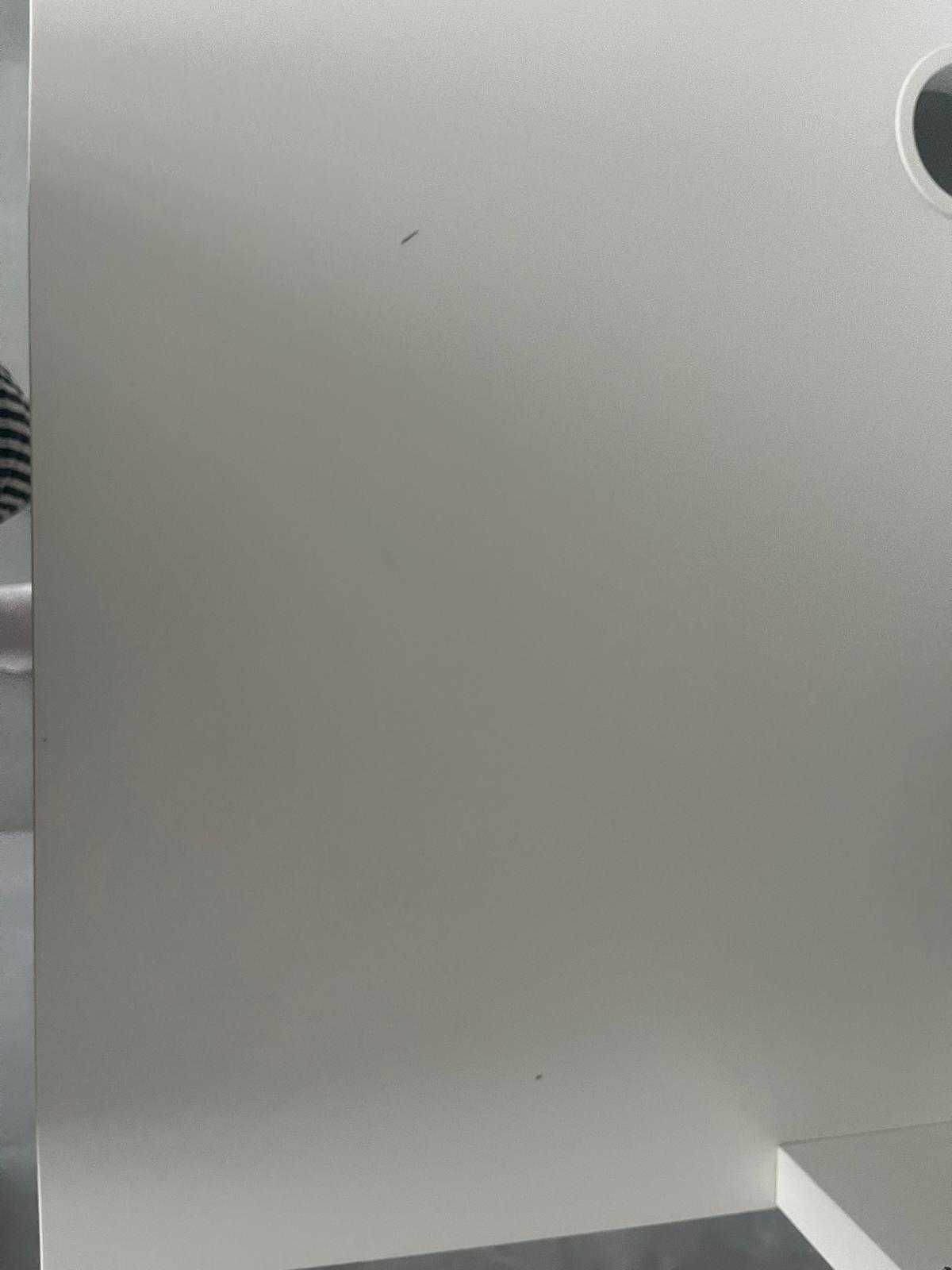 Biurko Ikea Micke z nadastawką