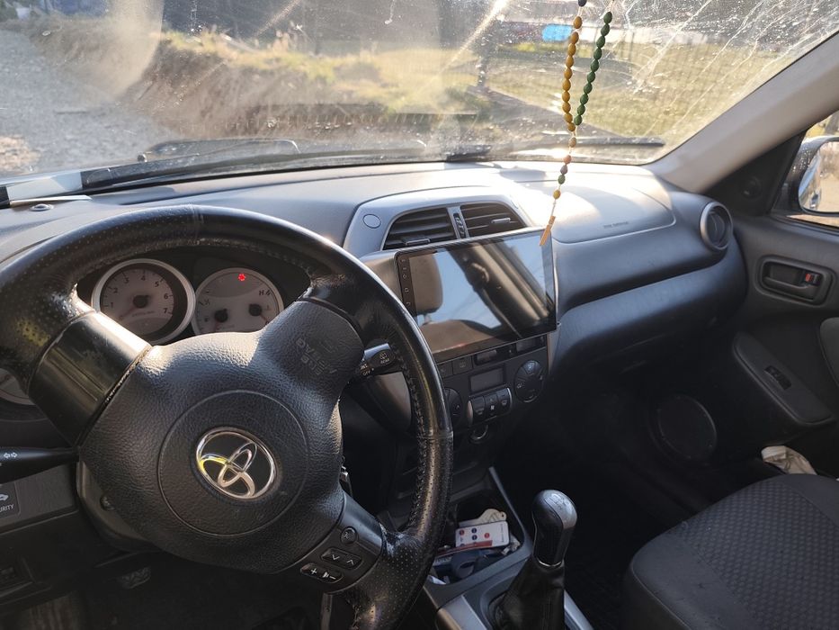 Toyota RAV4 2004r polift z Włoch zdrowa bez rdzy  2.0 D4D  4x4 diesel