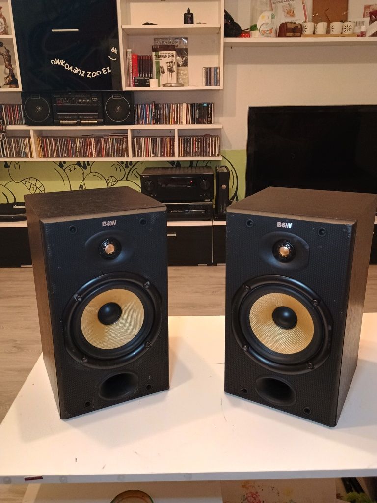 Kolumny Bowers Wilkins DM 601 S1