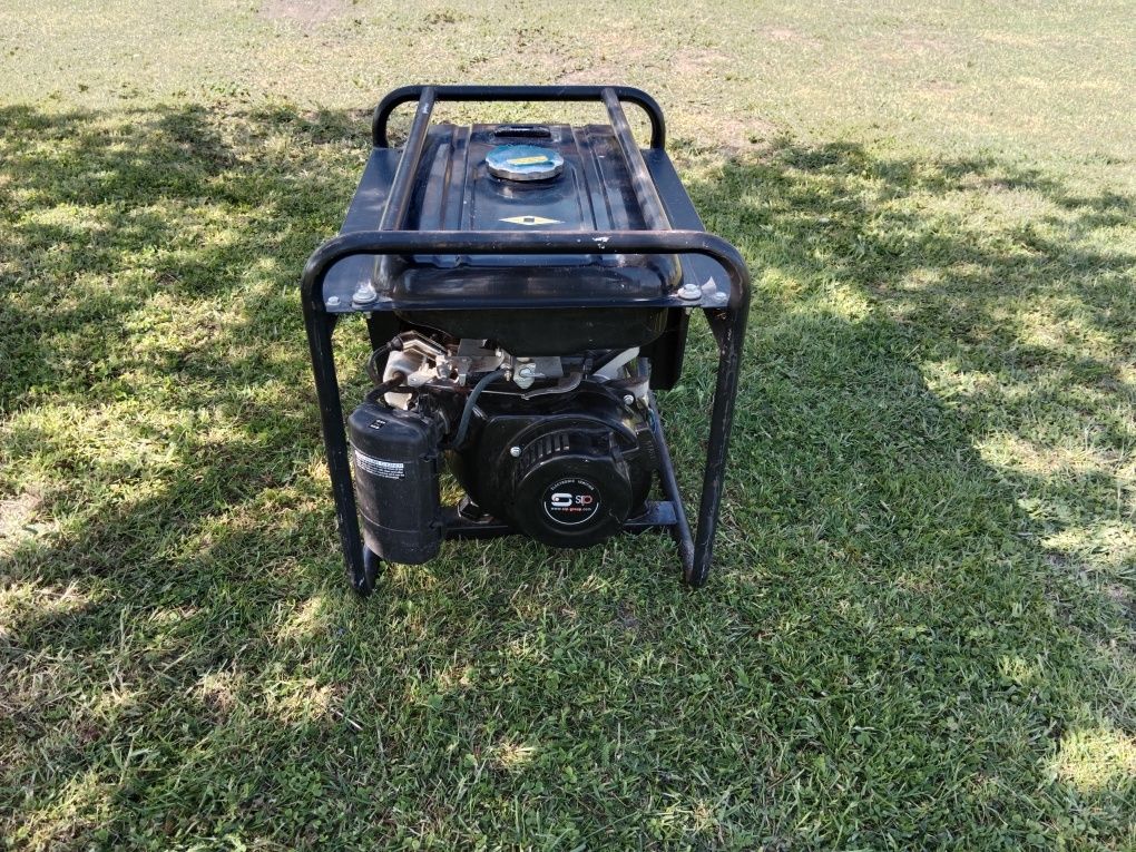 Agregat prądotwórczy  230V 2KW GENERATOR