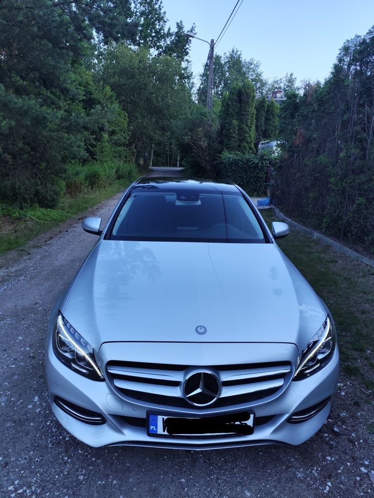 Mercedes W 205 C 180 bezwypadkowy Full-Led orginalny lakier.