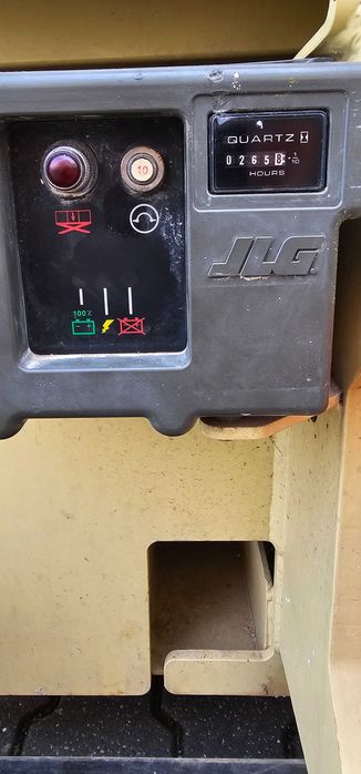 Podest ruchomy  JLG 3246ES