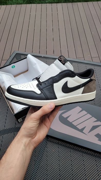 Jordan 1 low mocha