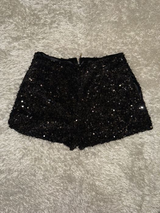Блискучі чорні шорти