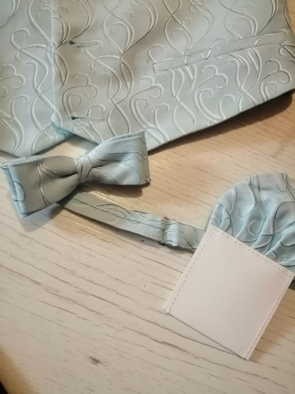 Garnitur na komunię r 140