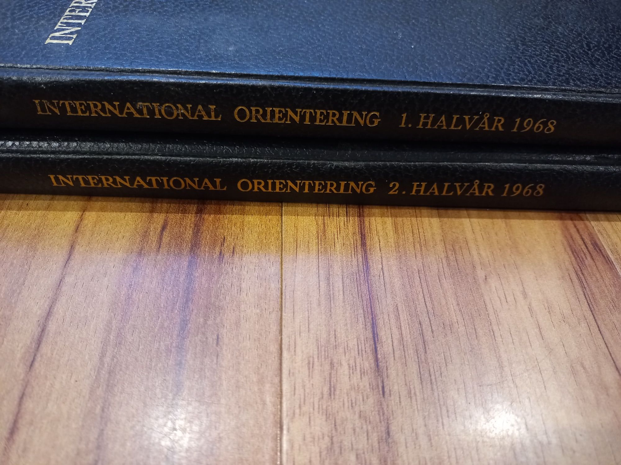 Książki stare 1968 dwie części international orientering