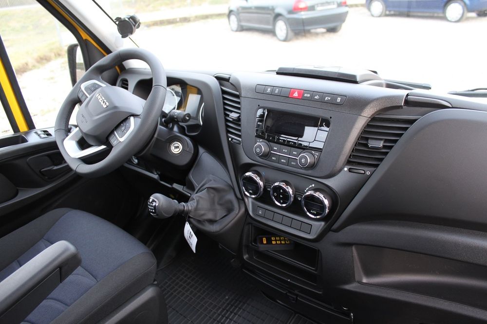 Autolaweta Iveco 3.0d do wynajęcia Wypożyczalnia samochodów Słupsk