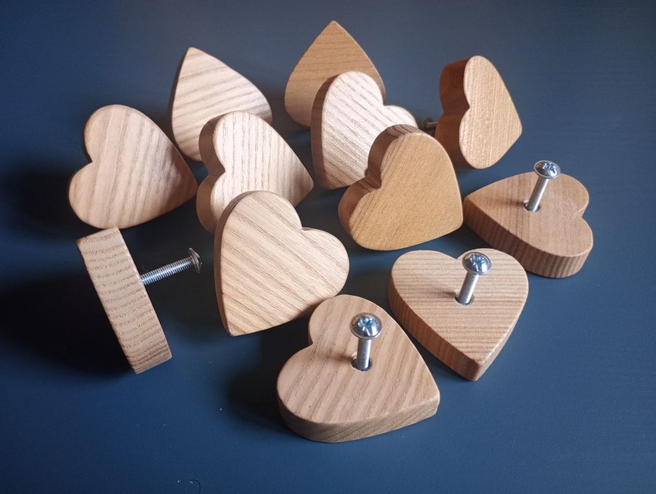Gałka meblowa drewniana serce uchwyt