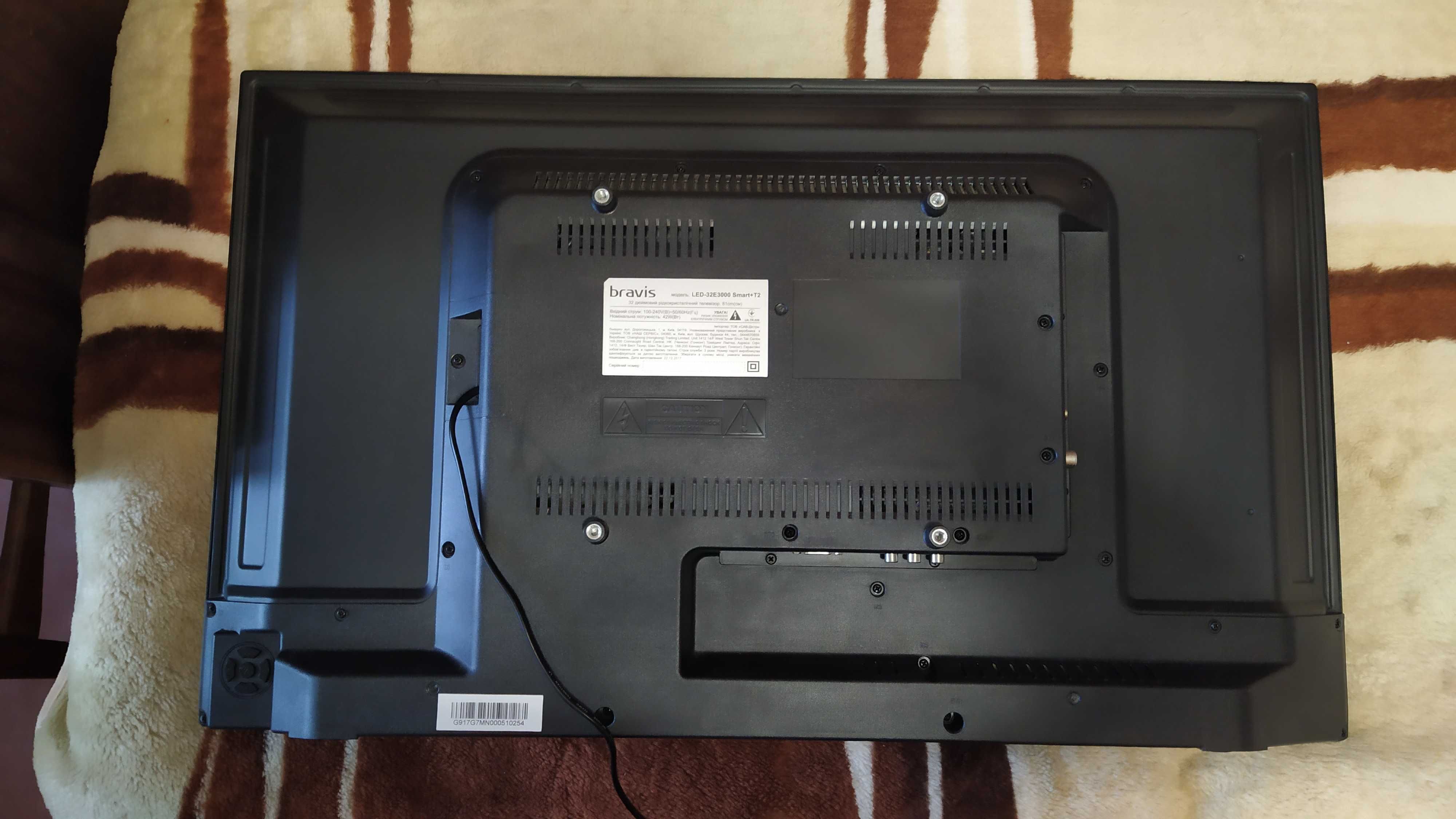 Bravis LED-32E3000 Smart+T2 битая матрица б/у 2 шт