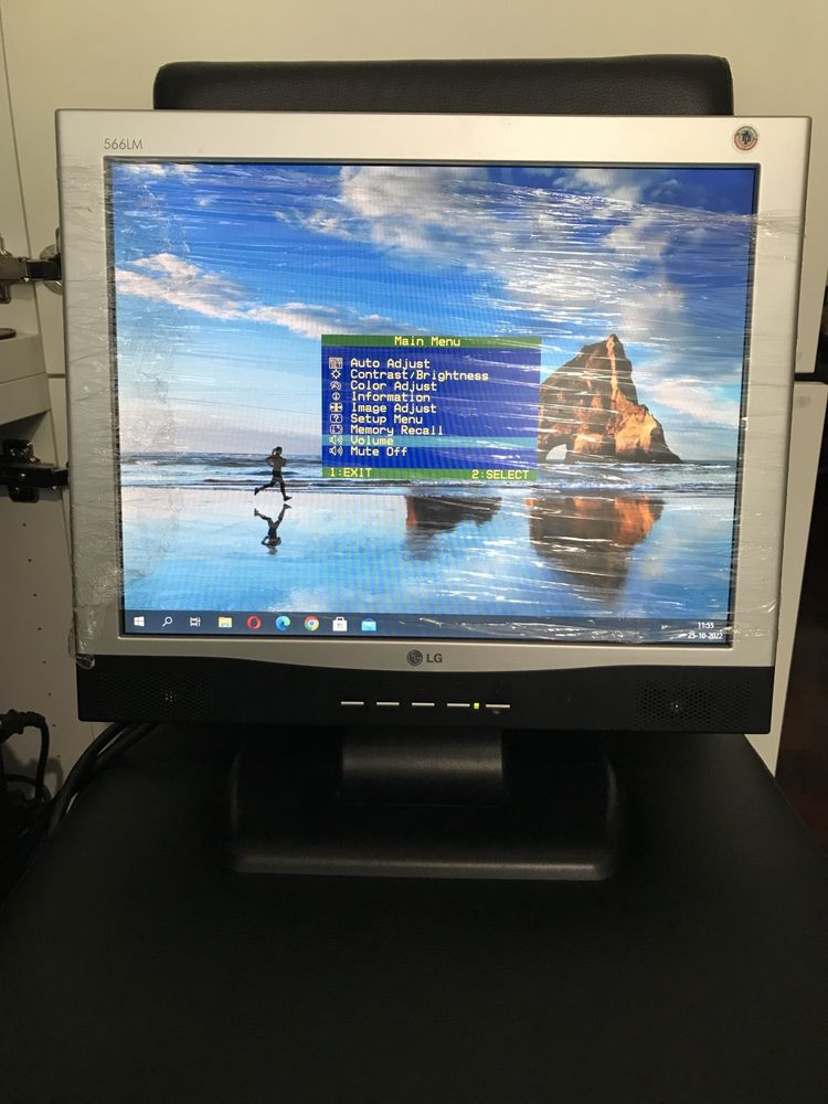 Monitor 15” LG 566LM