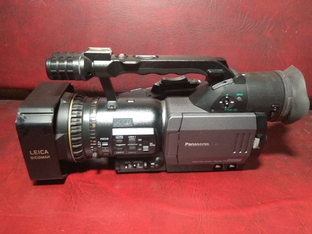 Видеокамера Panasonic AG-DVX100BE,  на запчасти