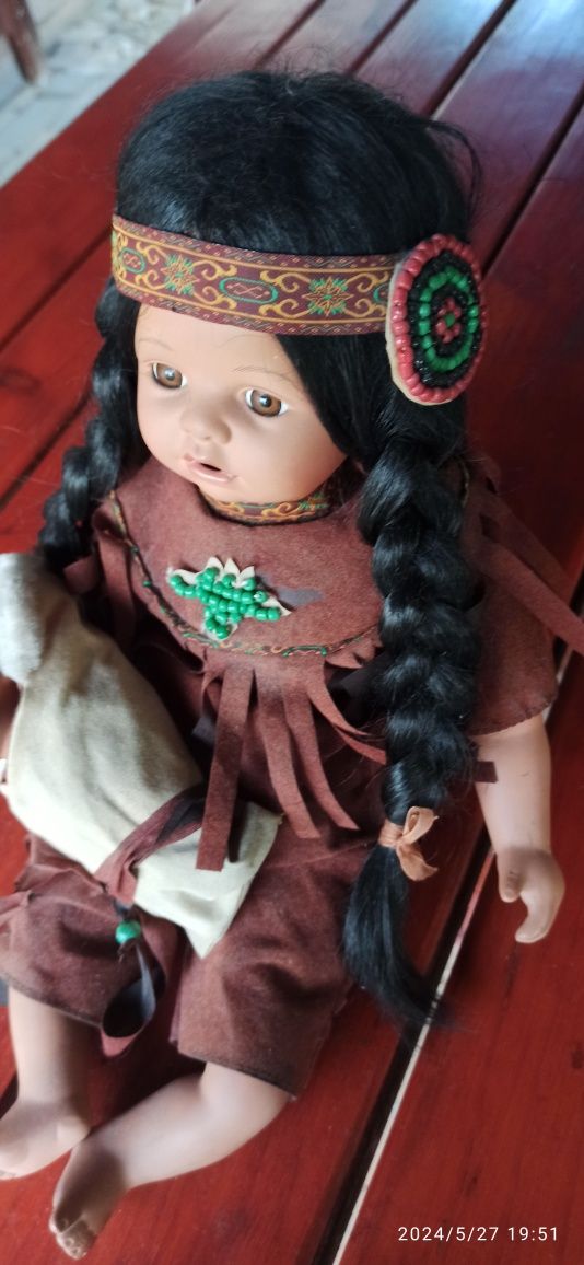 Porcelanowa lalka indianka z dzieckiem unikat