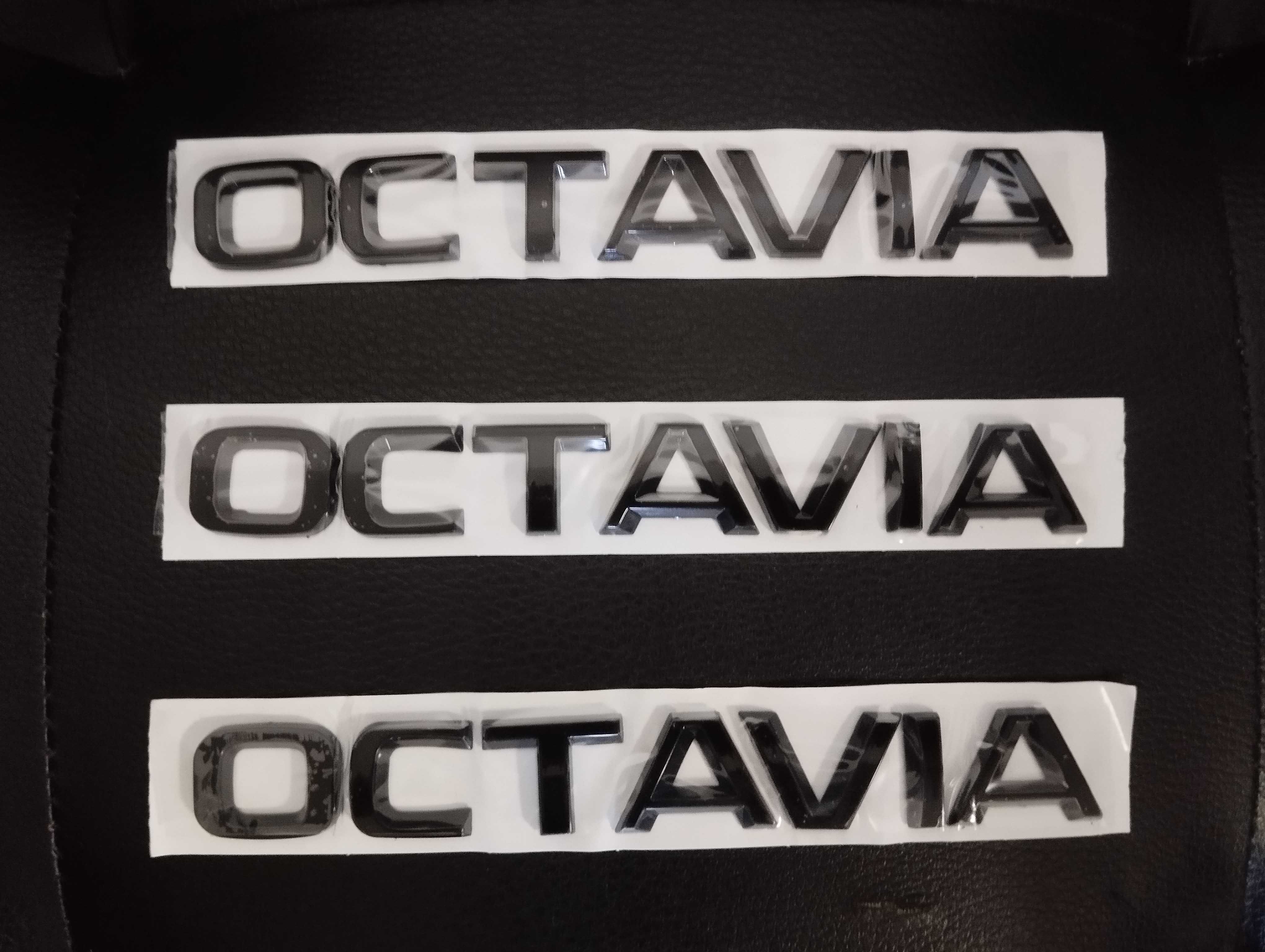 Напис логотип емблема Skoda Octavia A7 BLACK