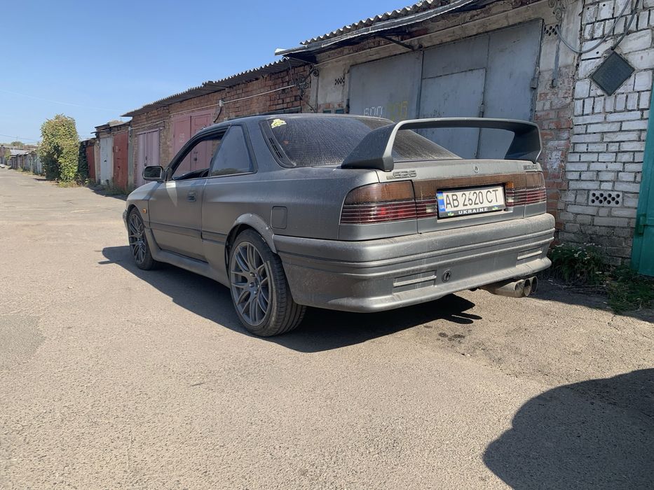 Мазда 626 купе 1988 року випуску