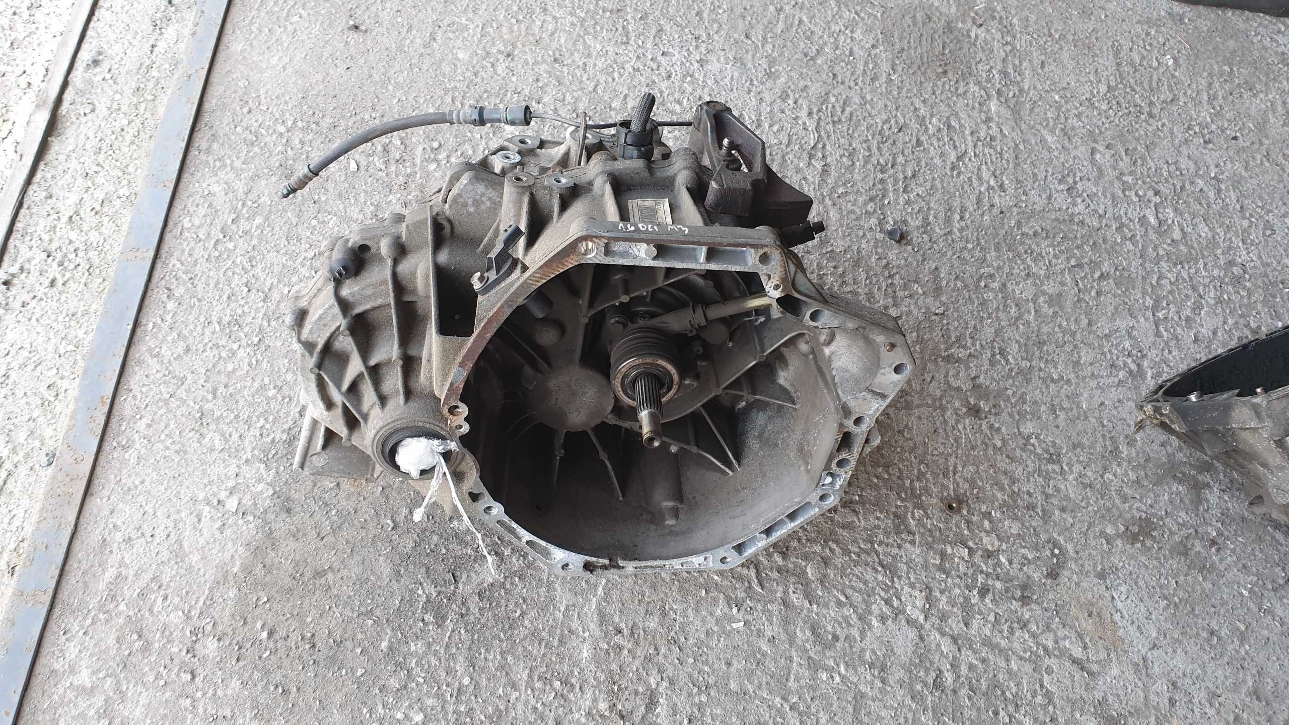 renault megane III 3 1.6 dci skrzynia biegów ND4 011