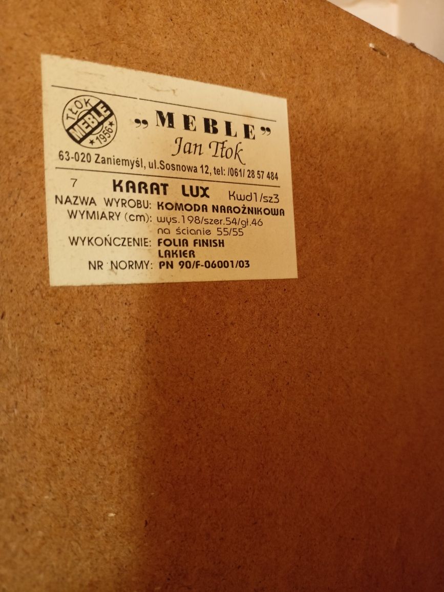 Komin narożny. Szafka