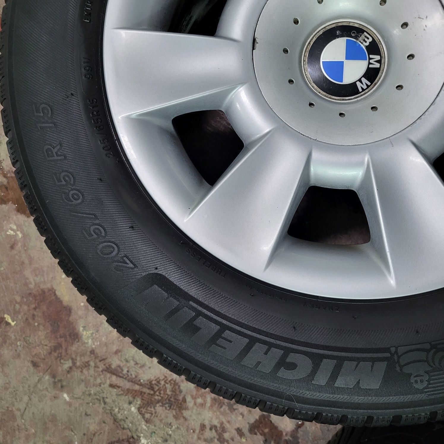 5x120 styling 83 felgi aluminiowe bmw 15 opony letnie komplet
