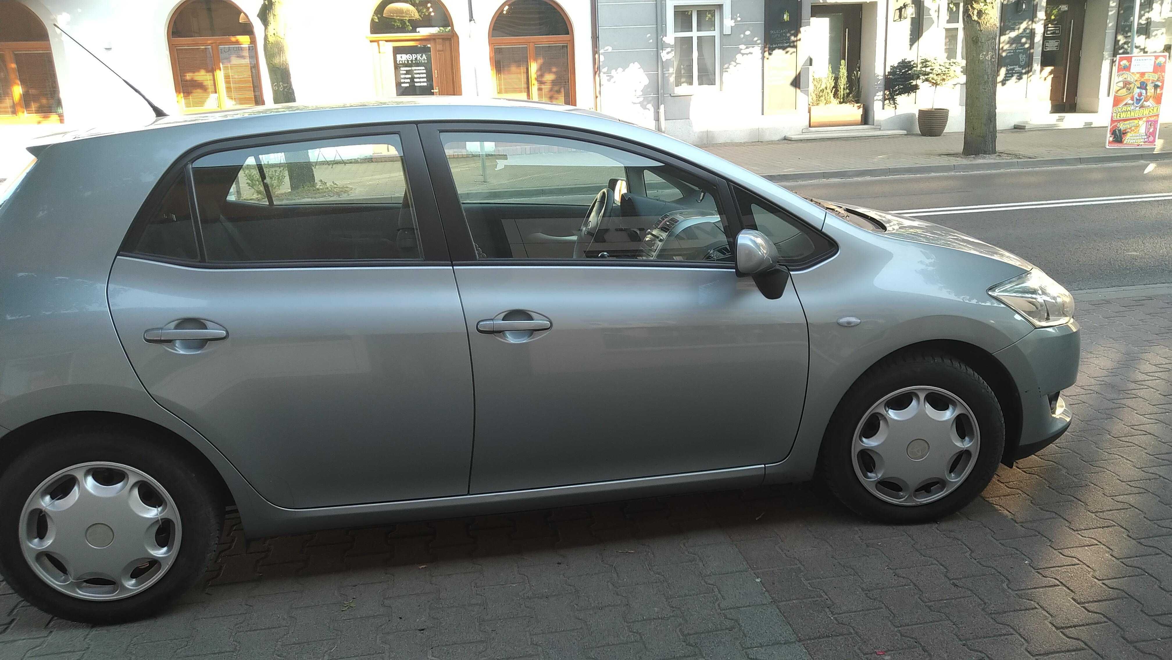 Toyota Auris, rocznik 2009, benzyna 1.4