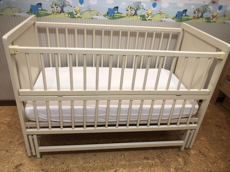 Продам дитяче ліжко з матрасом