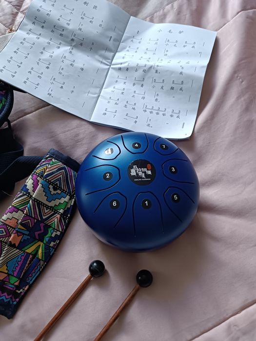 Глюкофон , барабан в чехле и нотами