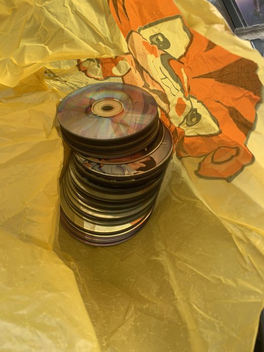 Диски с музыкой, фильмами органайзеры