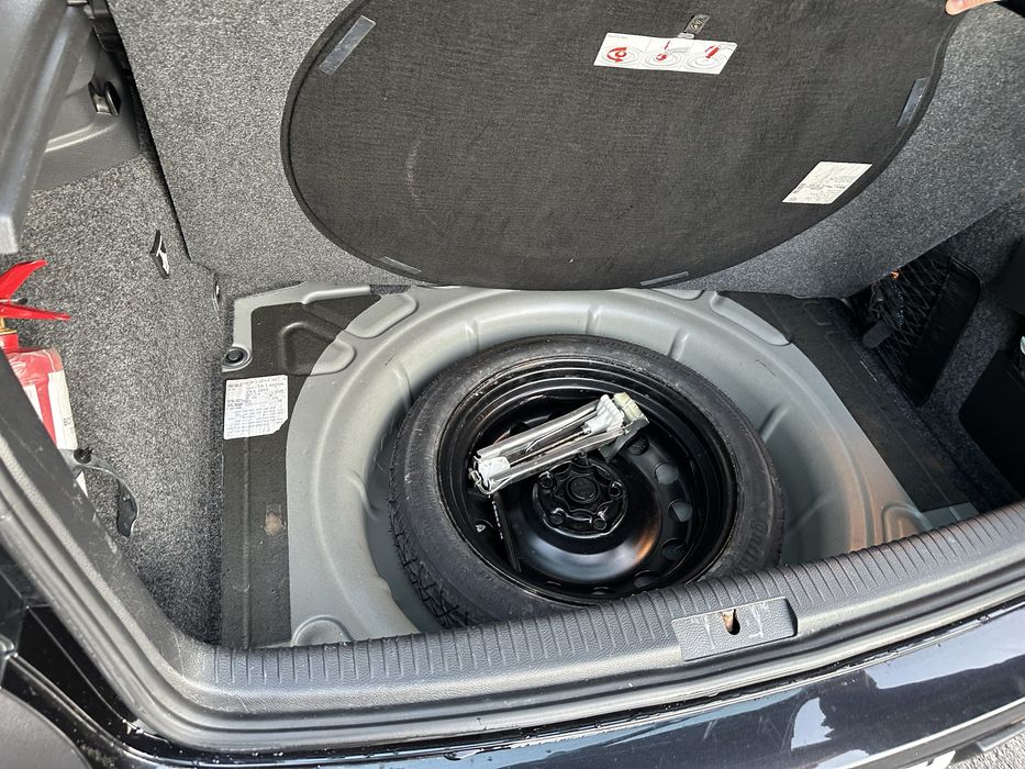 Volkswagen Golf 5 V 1.4MPI