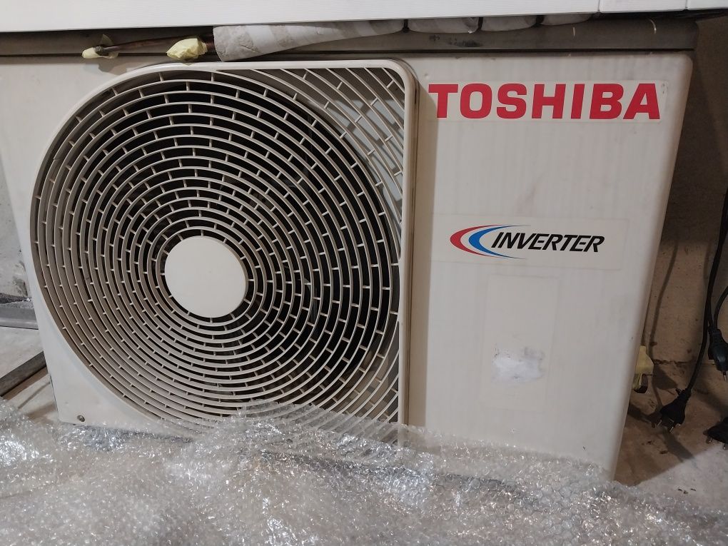 кондицинер инверторный бу на 70 м,кв!! TOSHIBA RAS-22SKV работа обогре