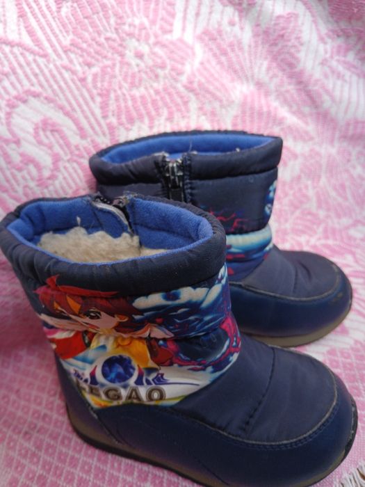Дитяче взуття, зимове взуття