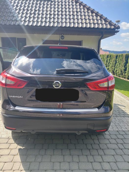Nissan Qashqai n connect 2016 1.2 benzyna