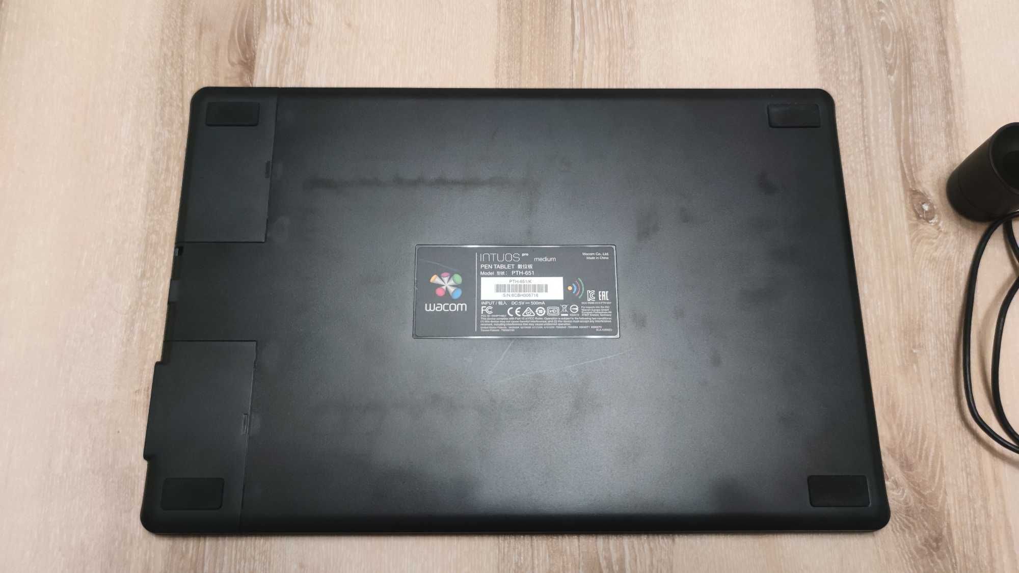 Tablet graficzny Wacom Intuos Pro Medium PTH-651