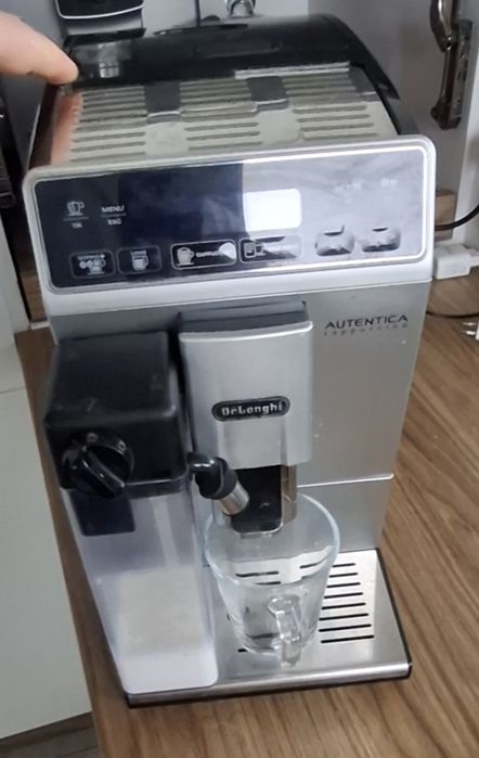 Ekspres do kawy delonghi Autentica Cappucino ETAM29.660SB