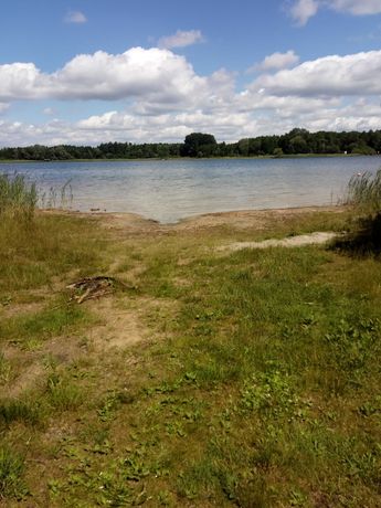 Działka nad jeziorem
