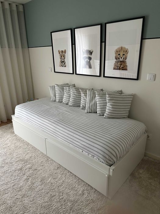 Cama individual/dupla com 2 gavetas + 2 colchões individuais