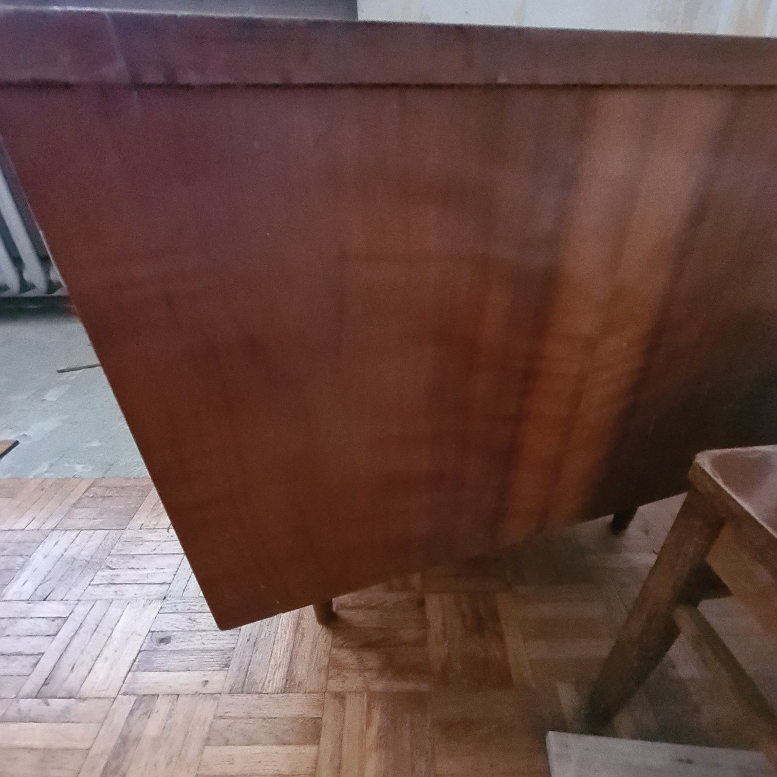 Stolik pod telewizor drewno, szafka RTV z czasów PRL, vintage