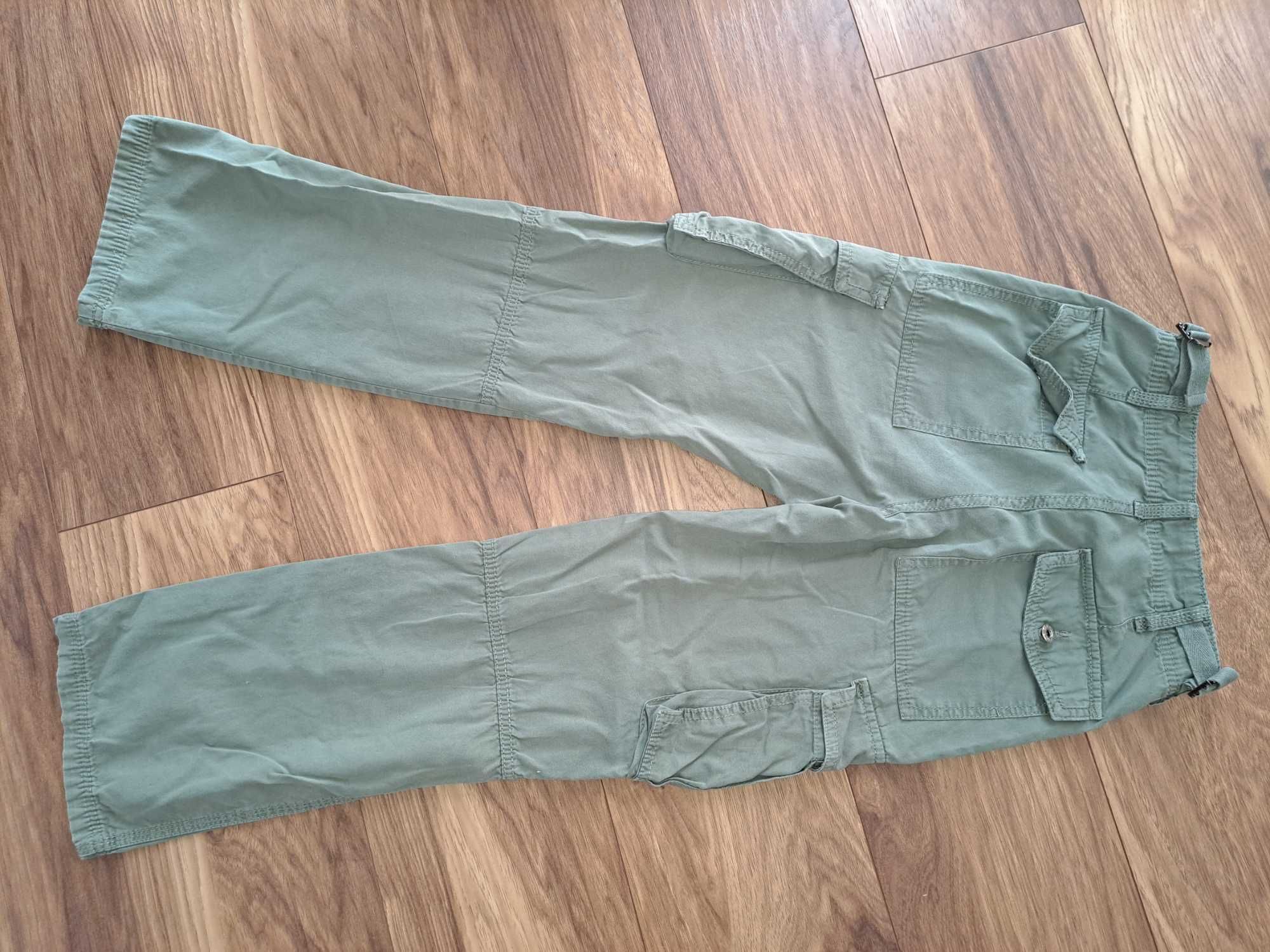 Spodnie Bershka Cargo straight 152