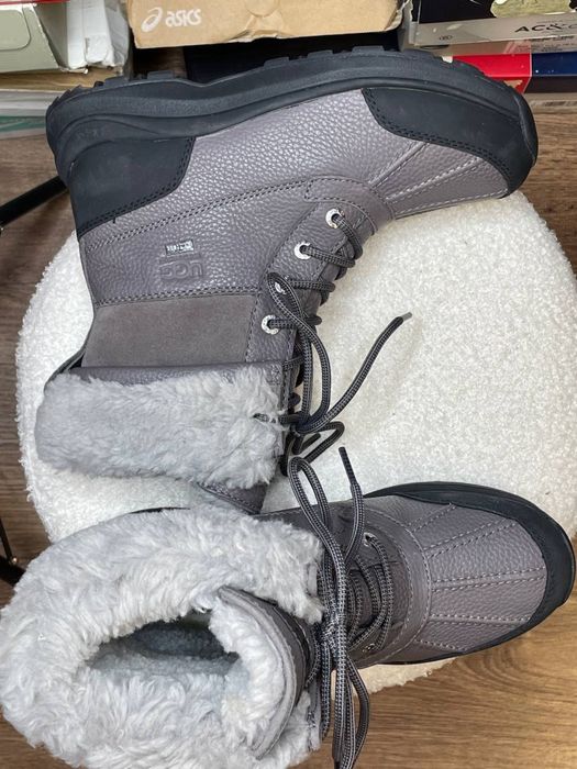 Черевики  UGG Adirondack Boot III. Оригінал! Розмір 38.
