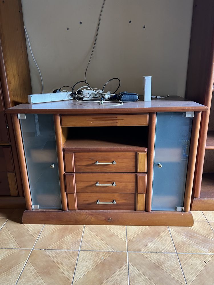 Movel de sala em cerejeira