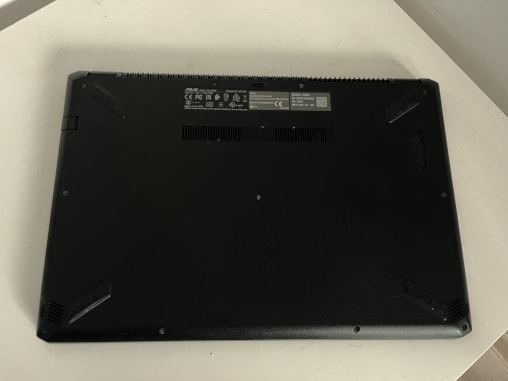 Ноутбук Asus M570D