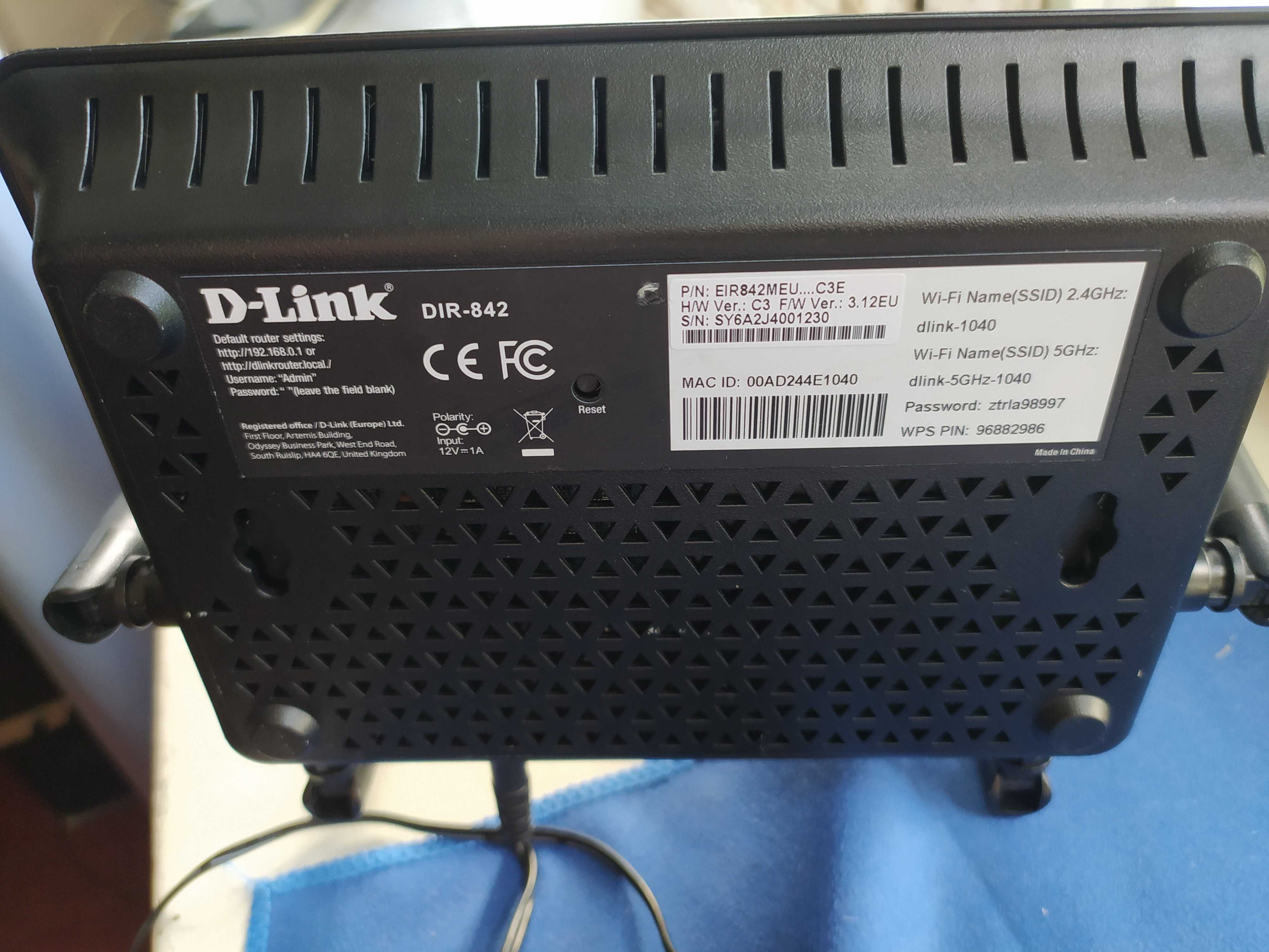 Гигабитный WiFi Роутер D-Link DIR-842, на 2-ва диапазона 2,4 и 5Ггц