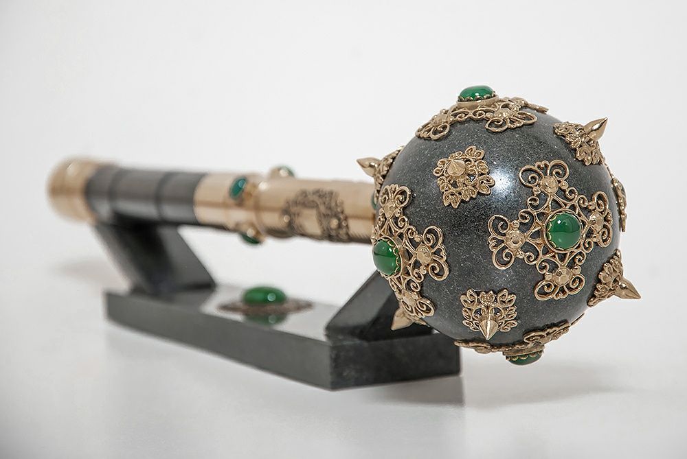 Сувенір з каменю Булава.