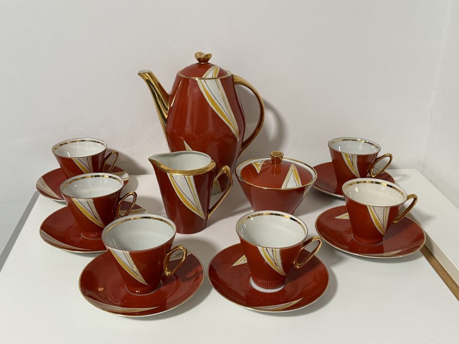 Ćmielów czerwony serwis