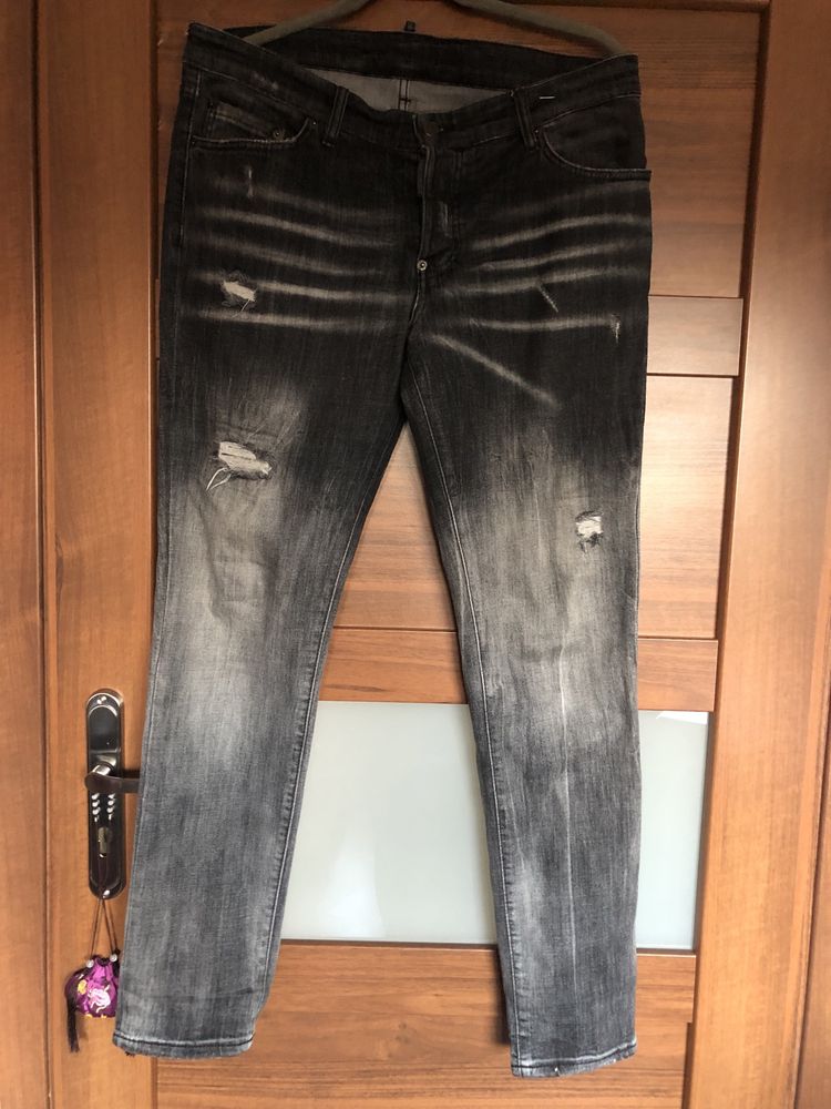 Spodnie dżinsy czarne przecierane DSQUARED2 rozm 52