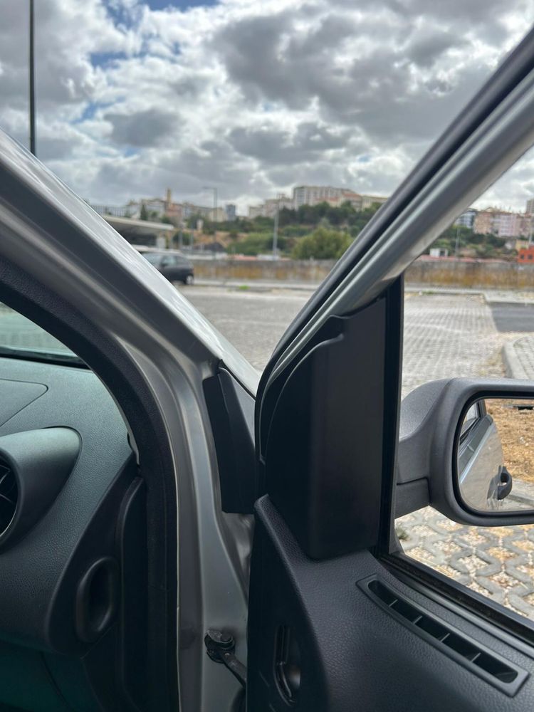 Ford Fiesta 2005 ( Perfeito, pronto a andar)
