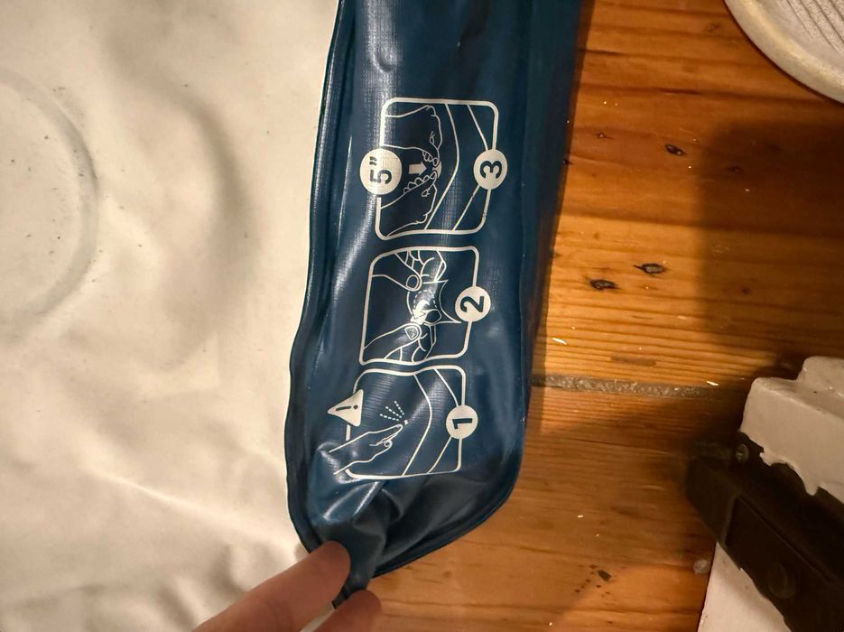 Colchão insuflável Quechua (190x70x16)