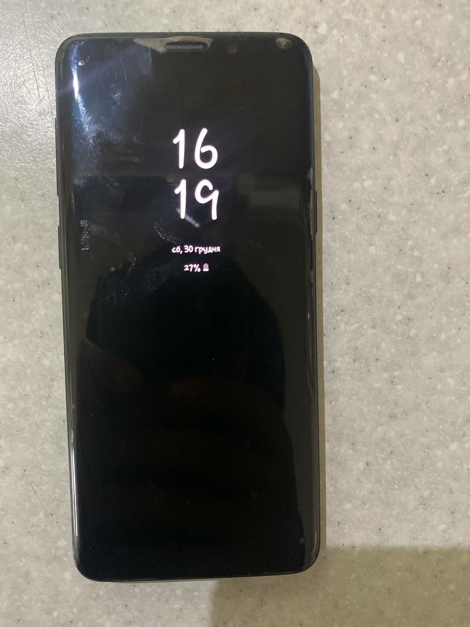 Продам телефон Samsung s9 4/64g срочно