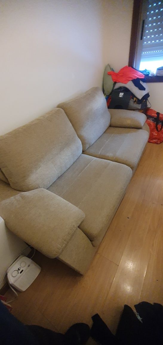 Sofa cama  3 lugares bom estado